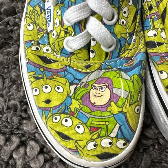 Vans X Toy Story Shoes Kids Size 4 Glow In The Dark Aliens Pixar Disney Collab - Picture 14 of 15